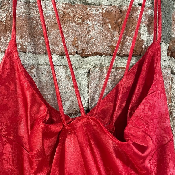 ❤️🥂Lulu’s Prosecco Toasts Red Floral Jacquard Mini Dress - XS 🥂❤️ - Picture 11 of 14